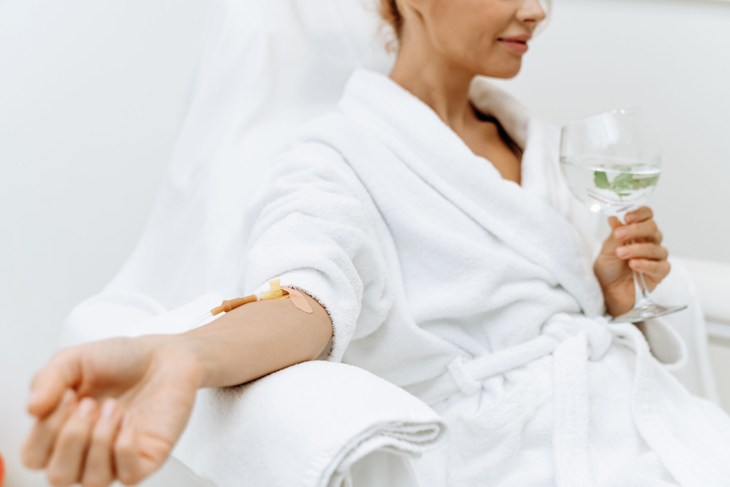 iv infusion therapy for woman